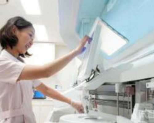 大连大学附属中山医院做试管婴儿收费高吗？