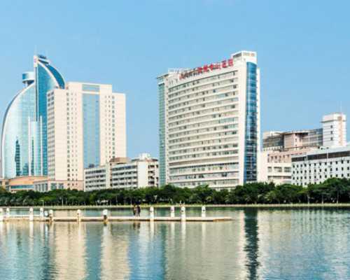 射出的精液成果冻状是正常的吗